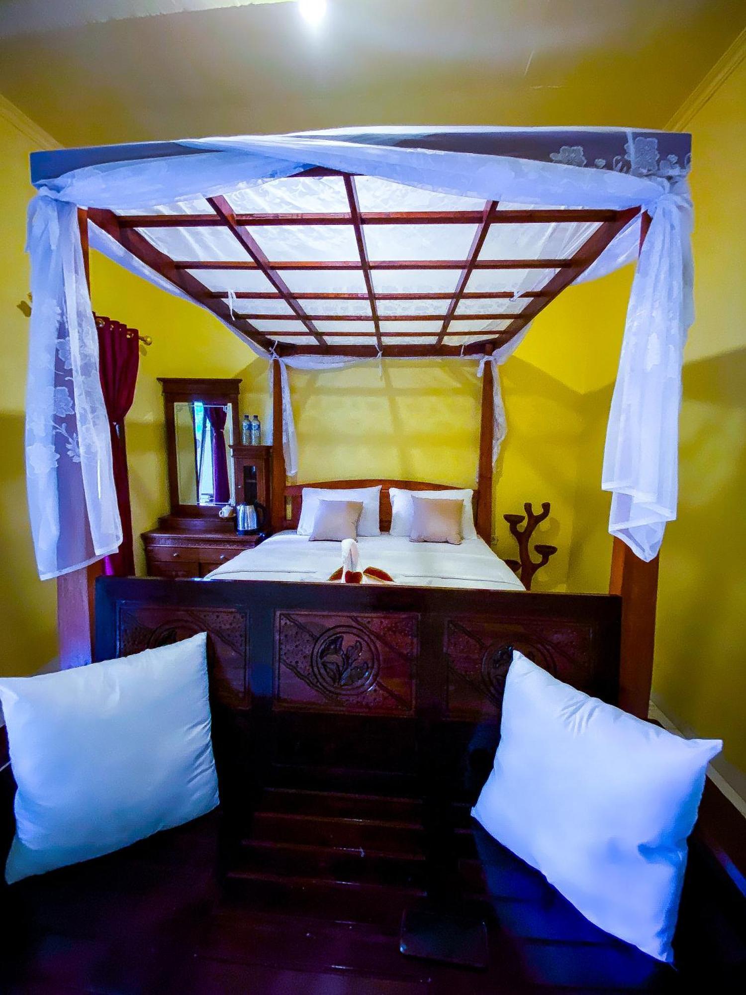Ananda Homestay Lemukih Singaraja  Exterior photo